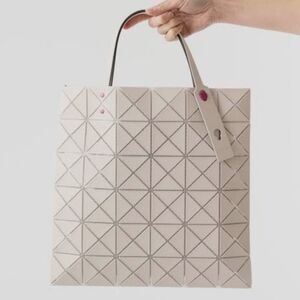 Issey Miyake l Hand Bag l Adjustable Strap l Japan l Cream Tote Bag